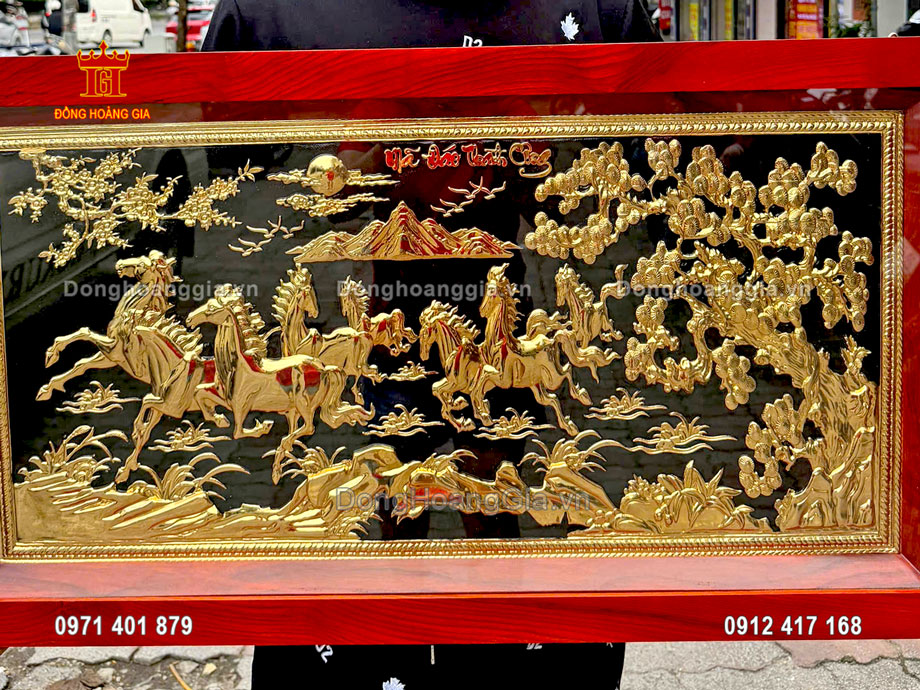 Từng họa tiết ngựa phi nước đại mang vẻ đẹp hùng dũng